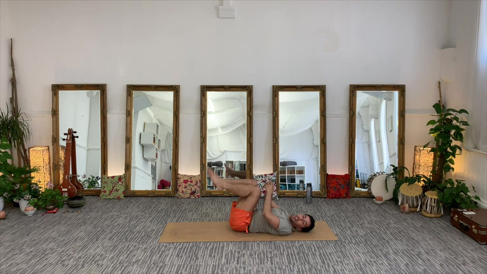 How to do it? Sarvangasana - shoulder stand posture